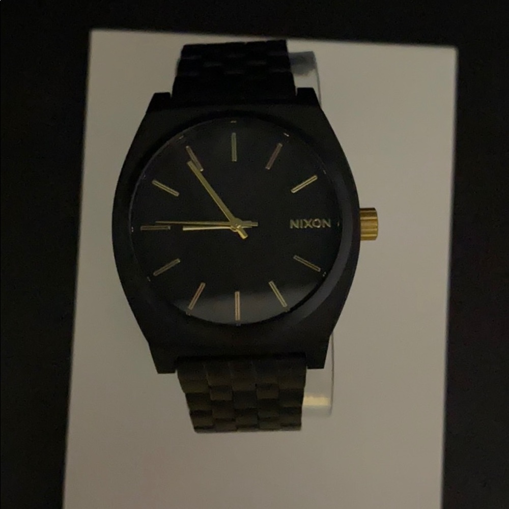 Nixon watch never worn brand new